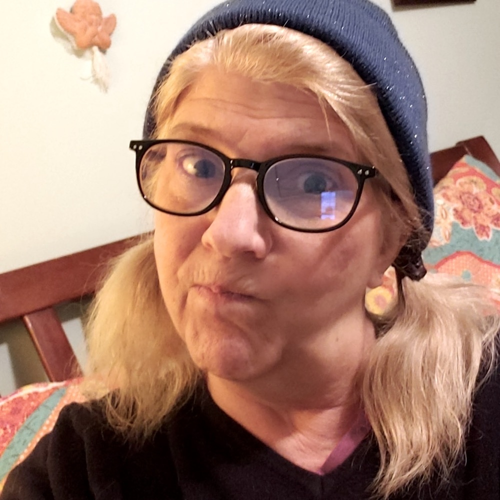 Meet your Posher, Lisa